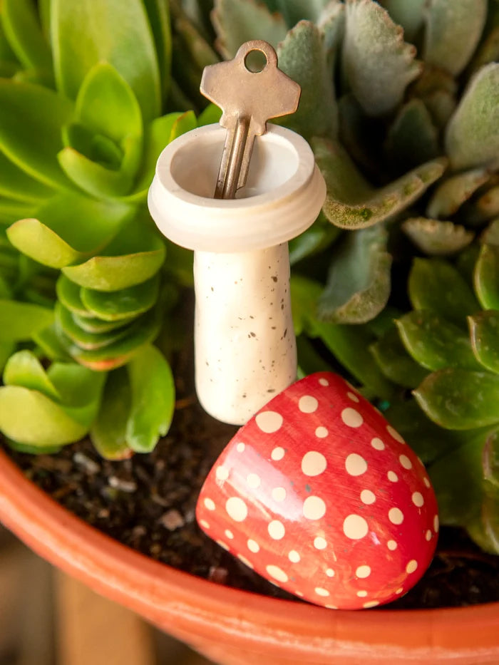 Hide-A-Key Mushroom Stake-view 1
