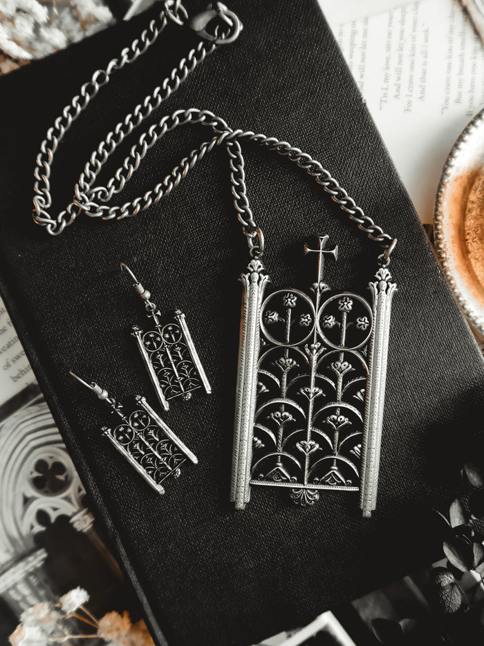 Rotunda Relic Necklace